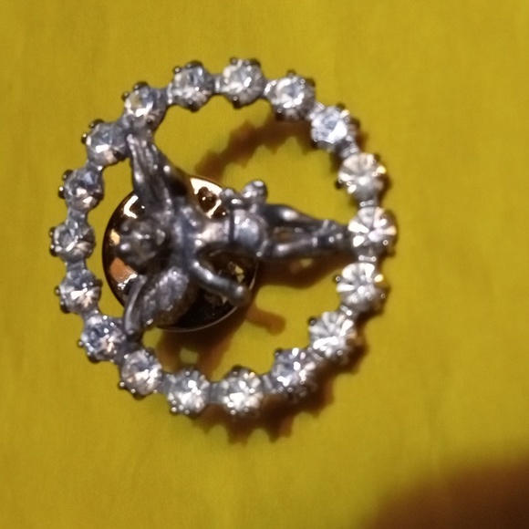 Angel rhinestone broach pin. (sku121) - Picture 4 of 4